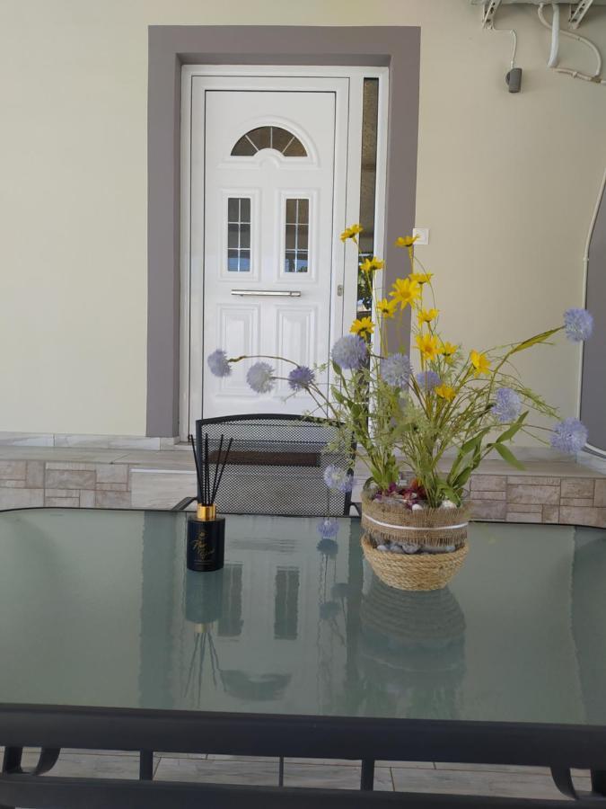 Just Constructed! Villa Gastuni Dış mekan fotoğraf